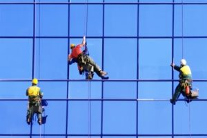 Window-Washers-from-Depositphotos.com-640-x-480-1-300x200-1